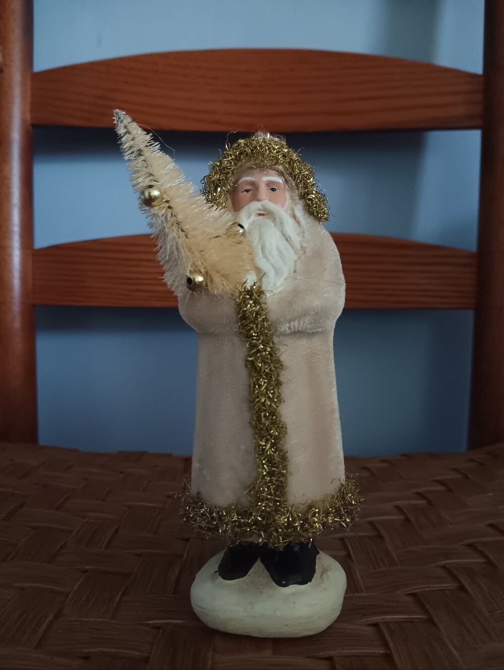 Retro Style Beige Gold Tinsel Santa Holding Tree Christmas Ornament Figurine 6"